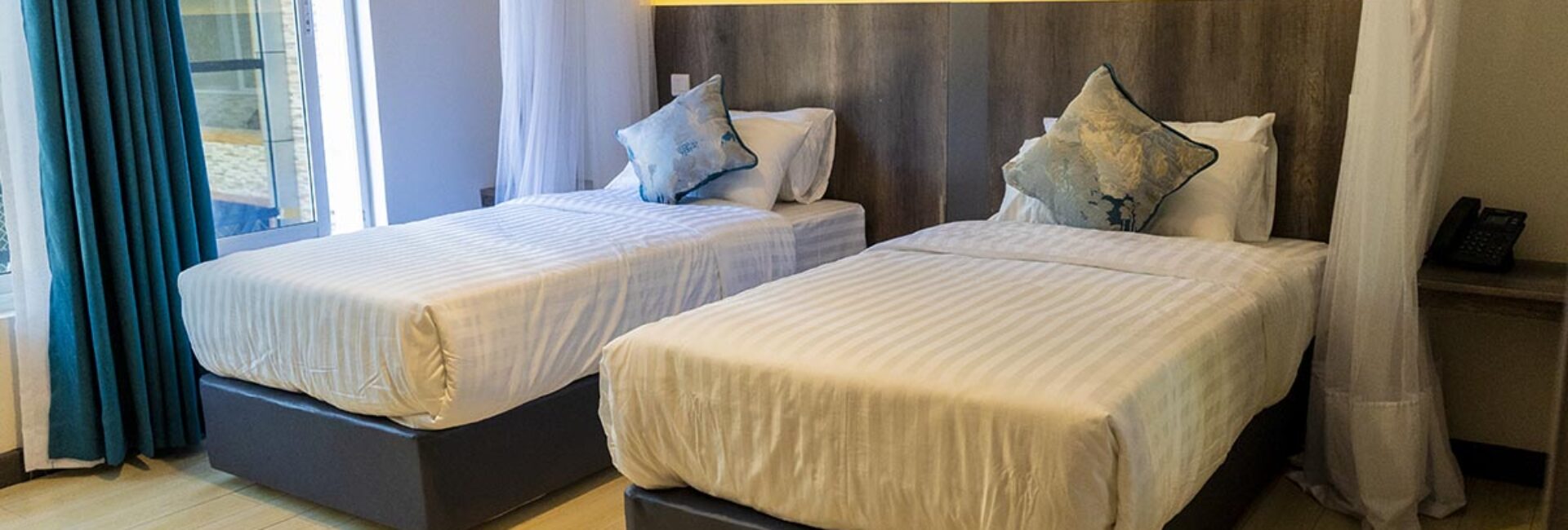 Deluxe Suite Twin Bed